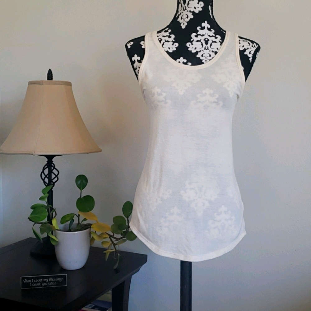 Memorial Day sale!Cream crisscross back tank top